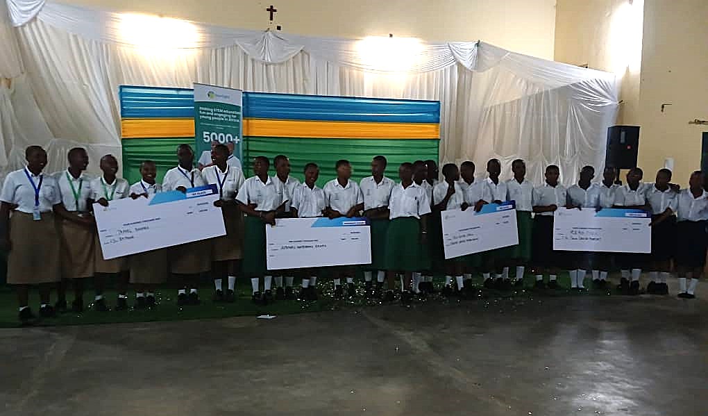 abanyeshuri-ba-college-sainte-marie-reine-batsinze-mu-marushanwa-ya-stem
